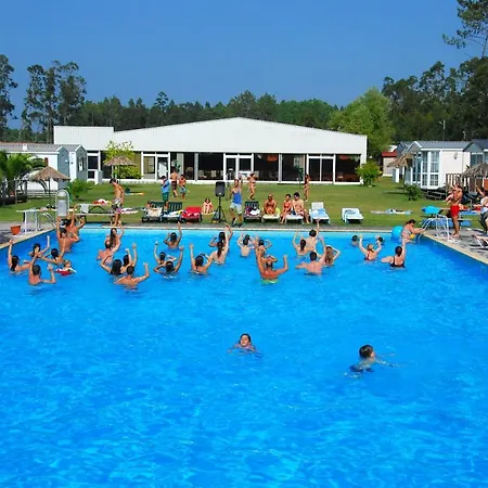 Charming House In Burinhosa, Pataias With Shared Pool Vakantiehuis Burinhosa